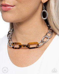 Uniquely Upmarket - Paparazzi Accessories - Brown Necklace