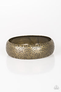 Garden Villa - Paparazzi Accessories - Brass Bangle Bracelet