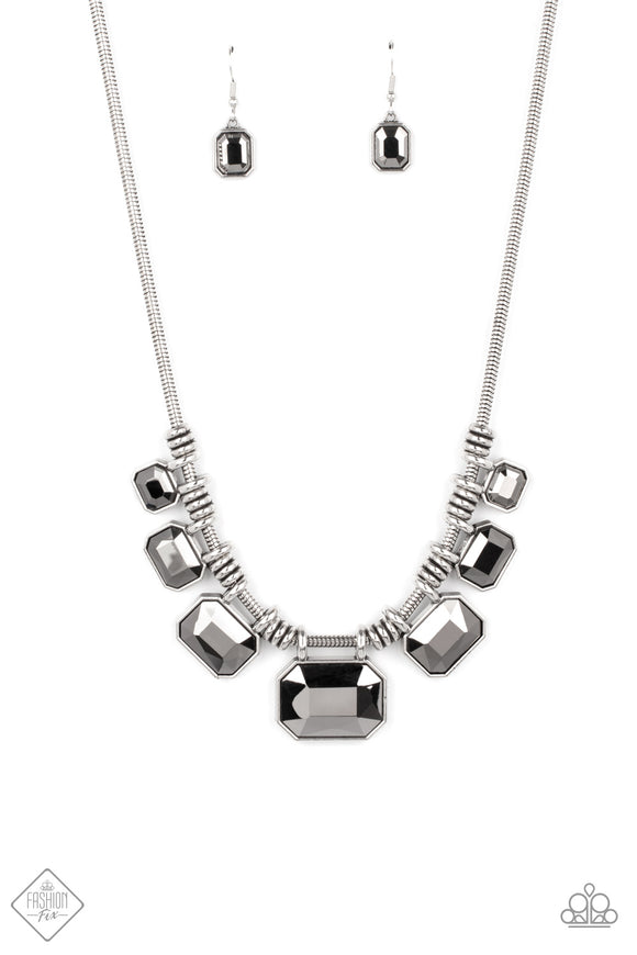 Urban Extravagance - Paparazzi Accessories - Silver Necklace